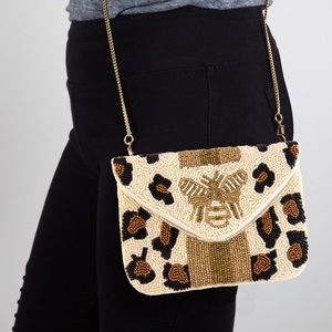 🆕 Beaded Leopard Print 🐝 Crossbody Clutch